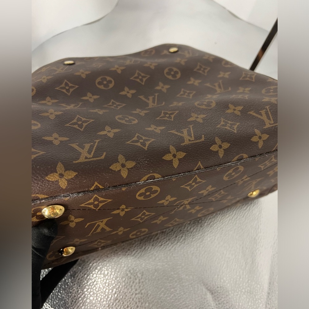 Louis Vuitton shoulder bag - Picture 9 of 16